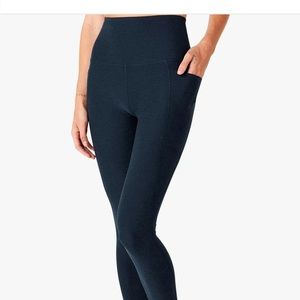 Beyond Yoga spacedye out of pocket midi legging L
